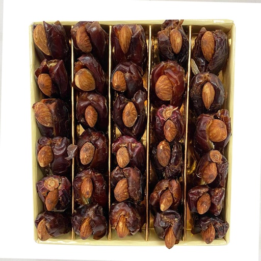 [404100] Saudi dates with almonds, 300 grams